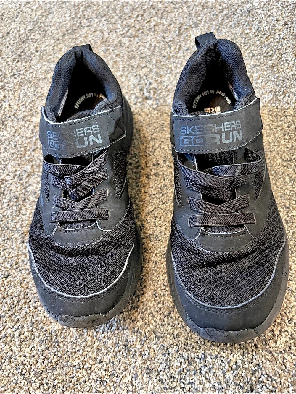 Skechers GO RUN 400 V2 - GOGA MAT Black Boys US 4 Sneakers